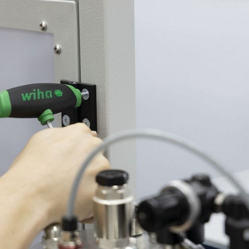 Wiha 364DS ComfortGrip T-Saplı Torx Tornavida TX15 26173