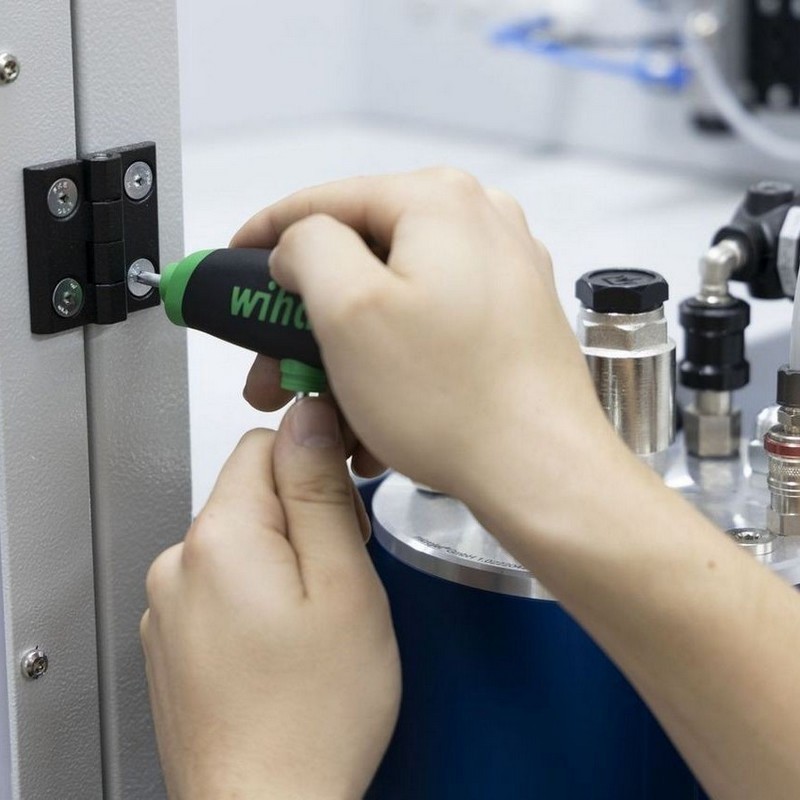 Wiha 364DS ComfortGrip T-Saplı Torx Tornavida TX15 26173