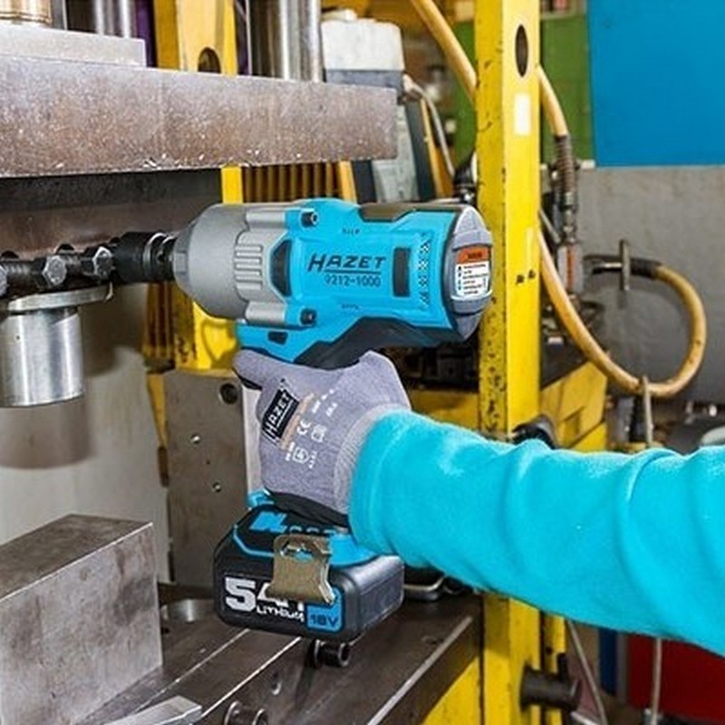 Hazet 9212-1000/4 1400Nm 1/2" Çift Akülü Somun Sökme