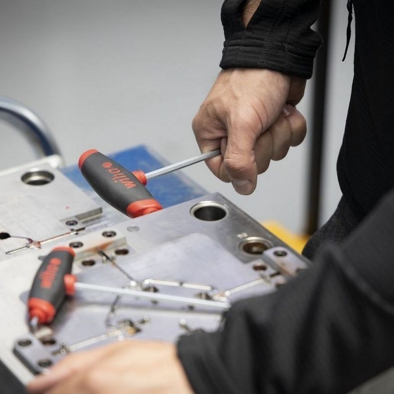 Wiha 334DS ComfortGrip T-Saplı Alyan Tornavida 6 x 150mm 26169