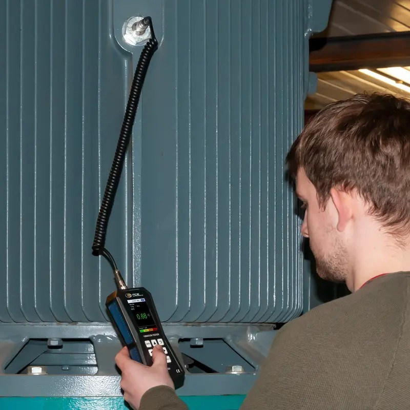 PCE Instruments Titreşim Ölçüm Cihazı PCE-VT 3800